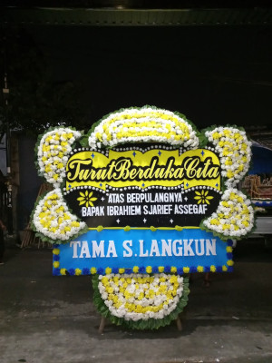 Papan Bunga Duka di Selakau